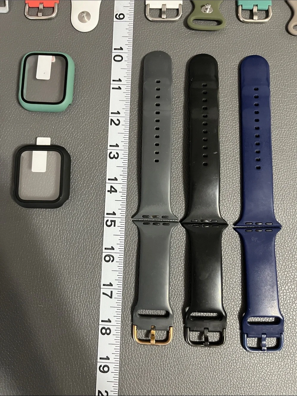 16 Smart Watch silicone bands/2 Watch protectors